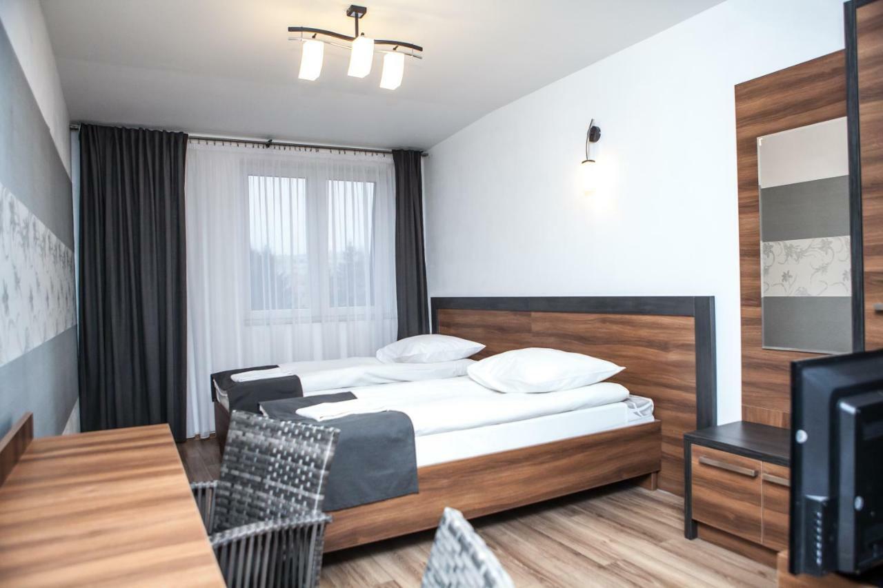 Hotel Bukowiec 莱吉奥诺沃 外观 照片